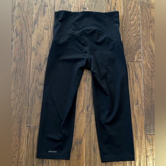 Spanx cropped leggings XS -EUC - Picture 4 of 6